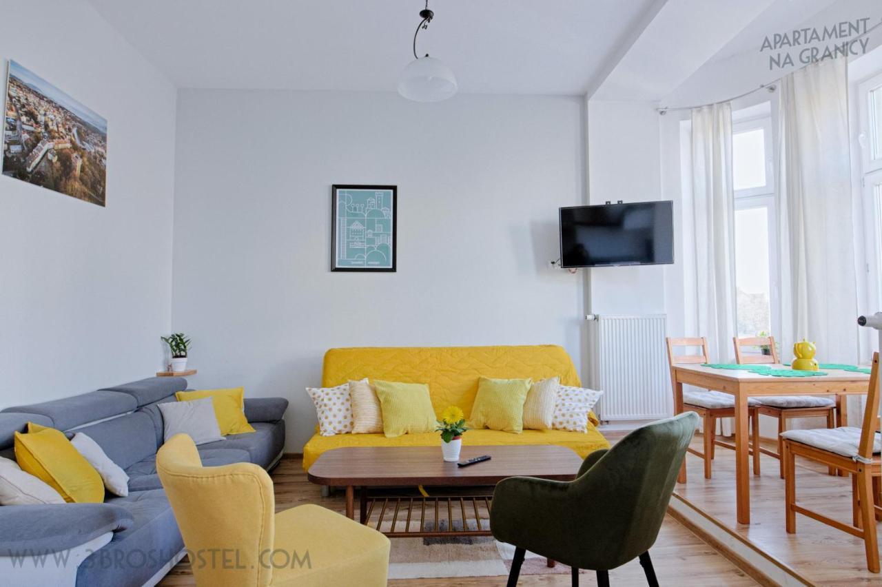 Apartament Na Granicy / Apartment On The Border Cieszyn  Buitenkant foto